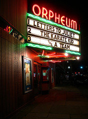 Button showing the Orpheum Theater Marquee.  Links to the Orpheum Theater page.